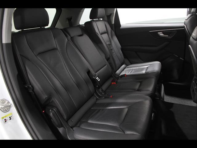 used 2023 Audi Q7 car, priced at $38,500