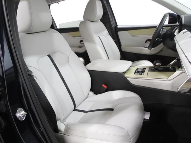 used 2025 Mazda CX-90 car, priced at $44,000