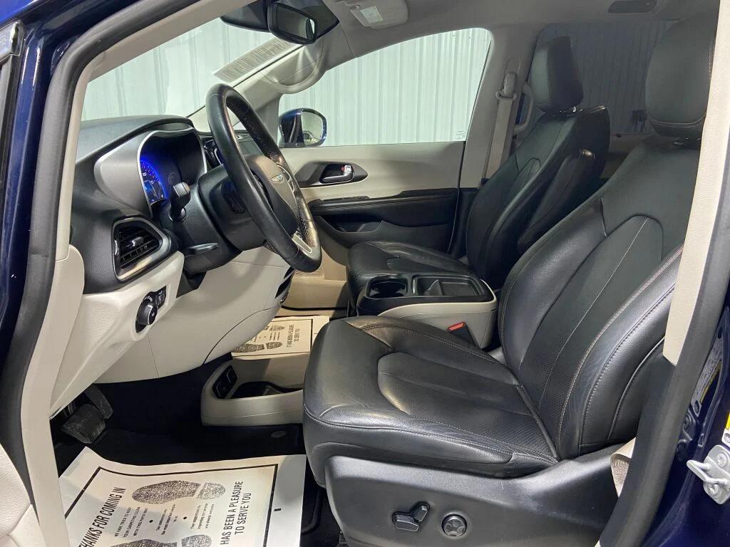 used 2020 Chrysler Pacifica car, priced at $16,982