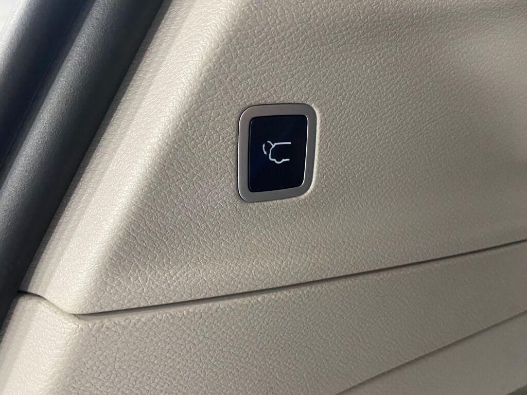 used 2020 Chrysler Pacifica car, priced at $16,982