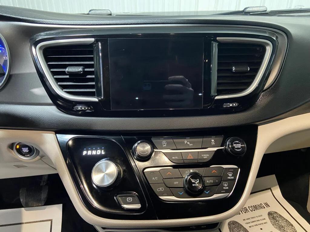 used 2020 Chrysler Pacifica car, priced at $16,982