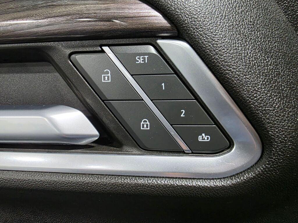 used 2022 Chevrolet Silverado 1500 car, priced at $33,988