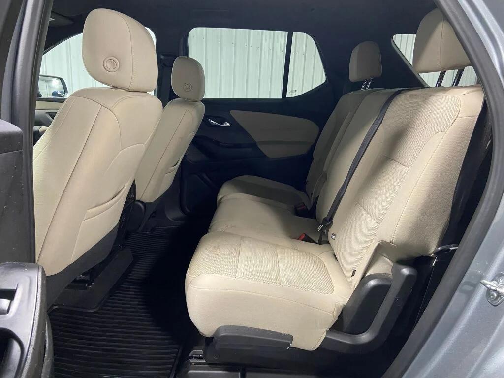 used 2023 Chevrolet Traverse car, priced at $27,979