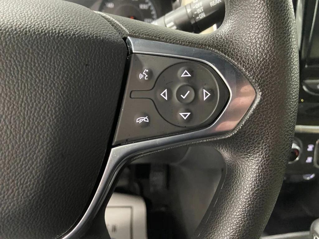 used 2023 Chevrolet Traverse car, priced at $27,979