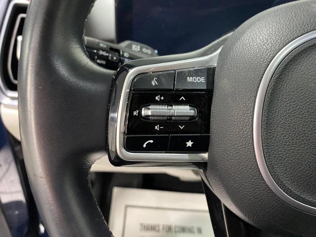 used 2025 Kia Sorento car, priced at $31,692