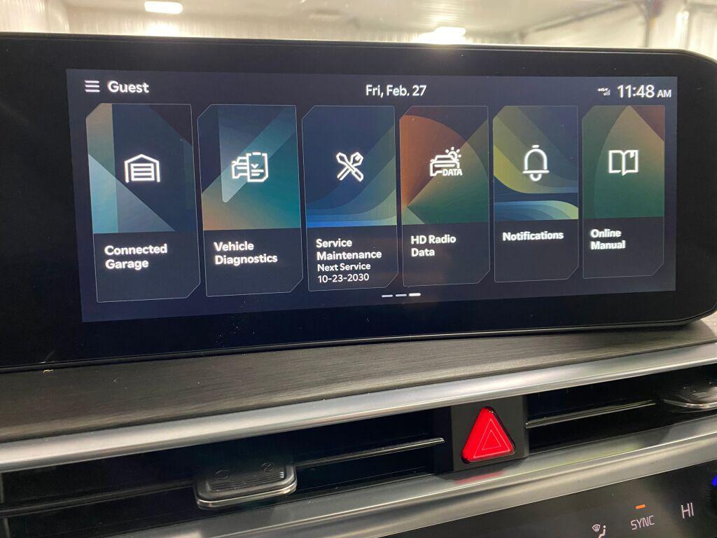 used 2025 Kia Sorento car, priced at $31,692