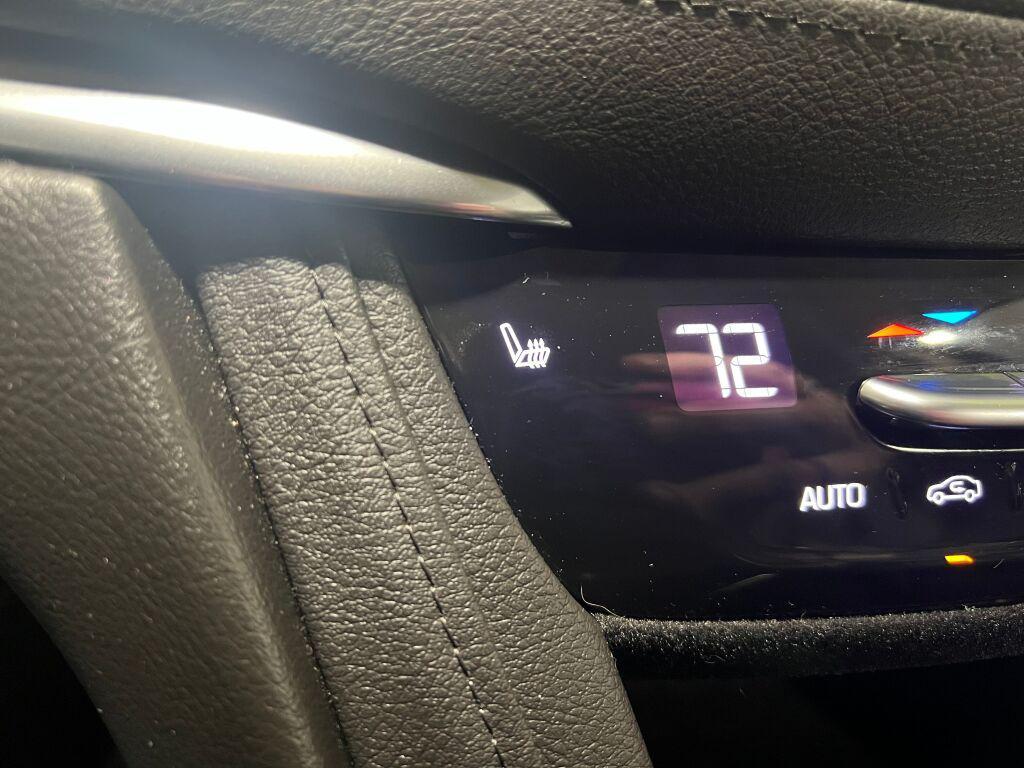 used 2019 Cadillac XT5 car, priced at $21,444