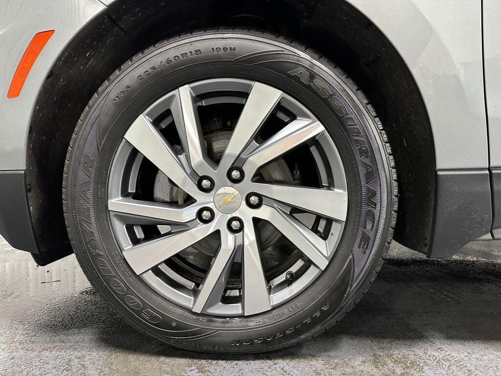 used 2023 Chevrolet Equinox car, priced at $18,396