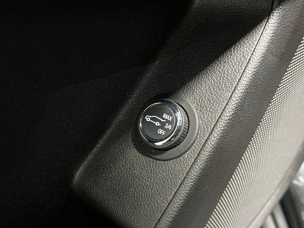 used 2020 Chevrolet Traverse car, priced at $19,589