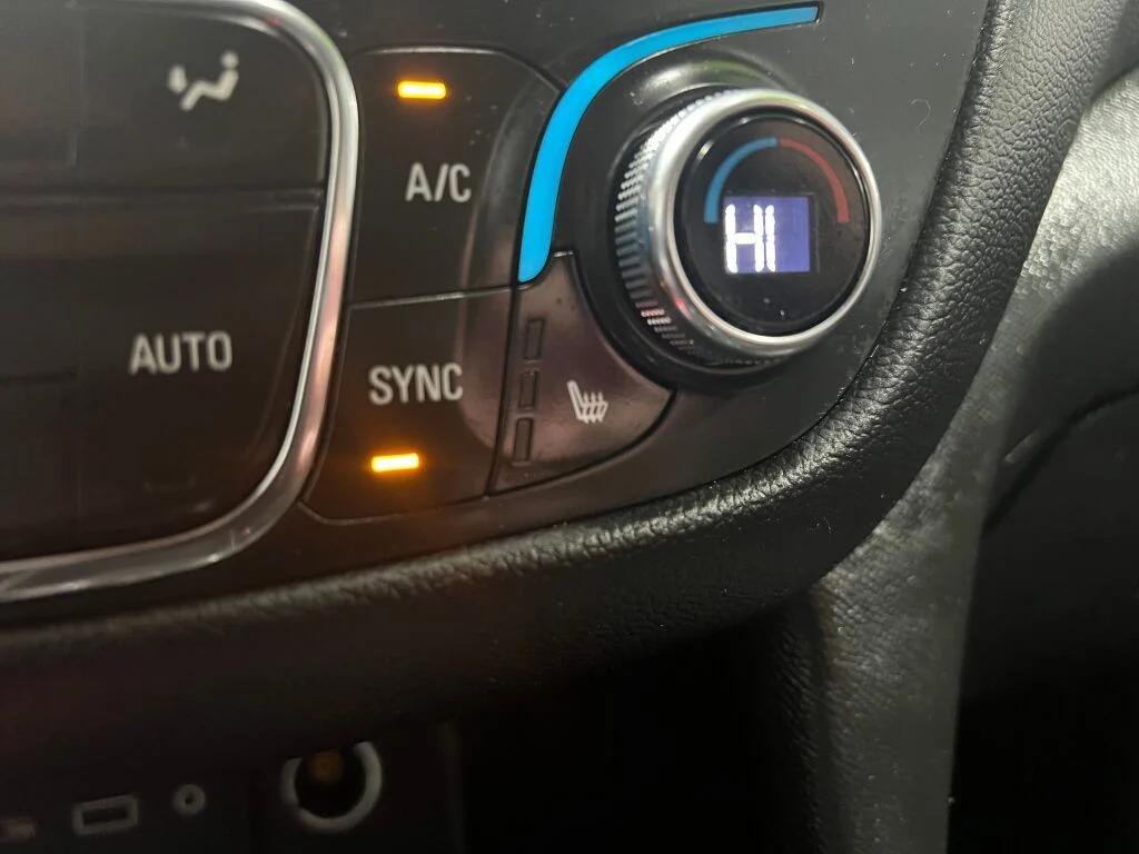 used 2022 Chevrolet Equinox car, priced at $18,778