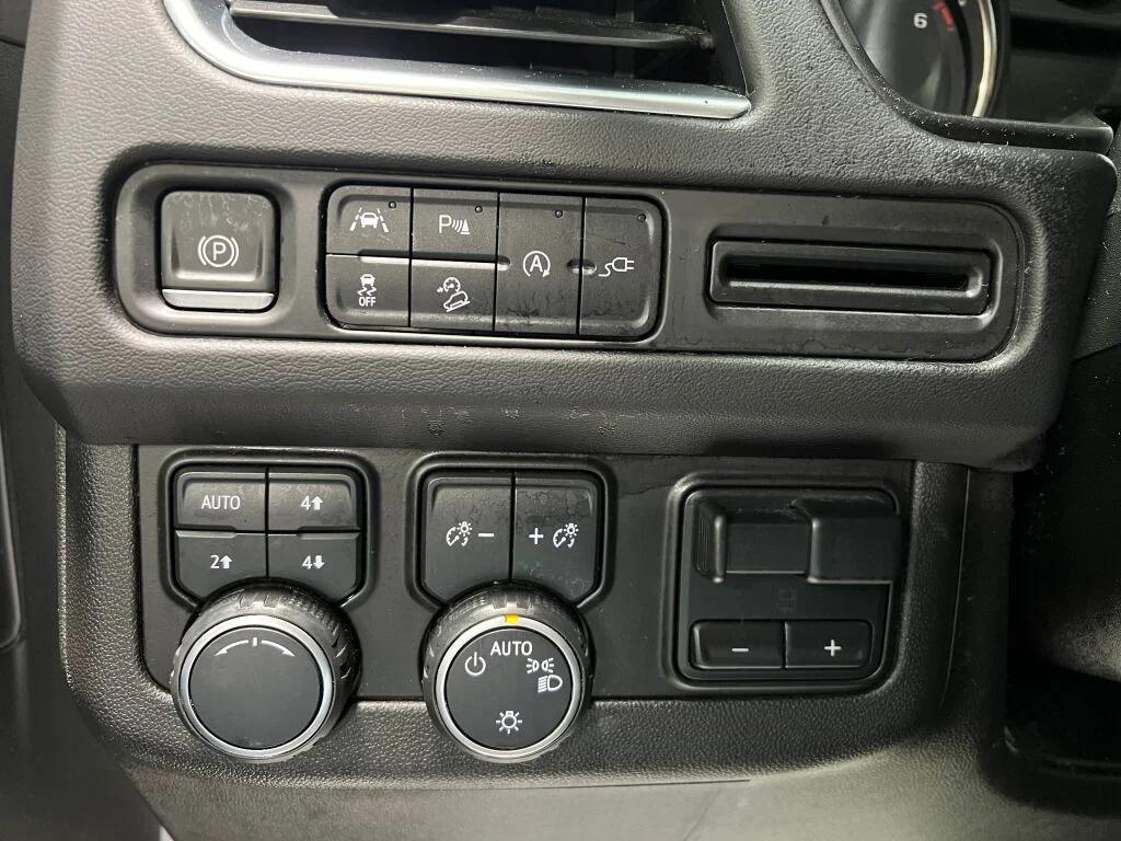 used 2021 Chevrolet Tahoe car, priced at $34,988