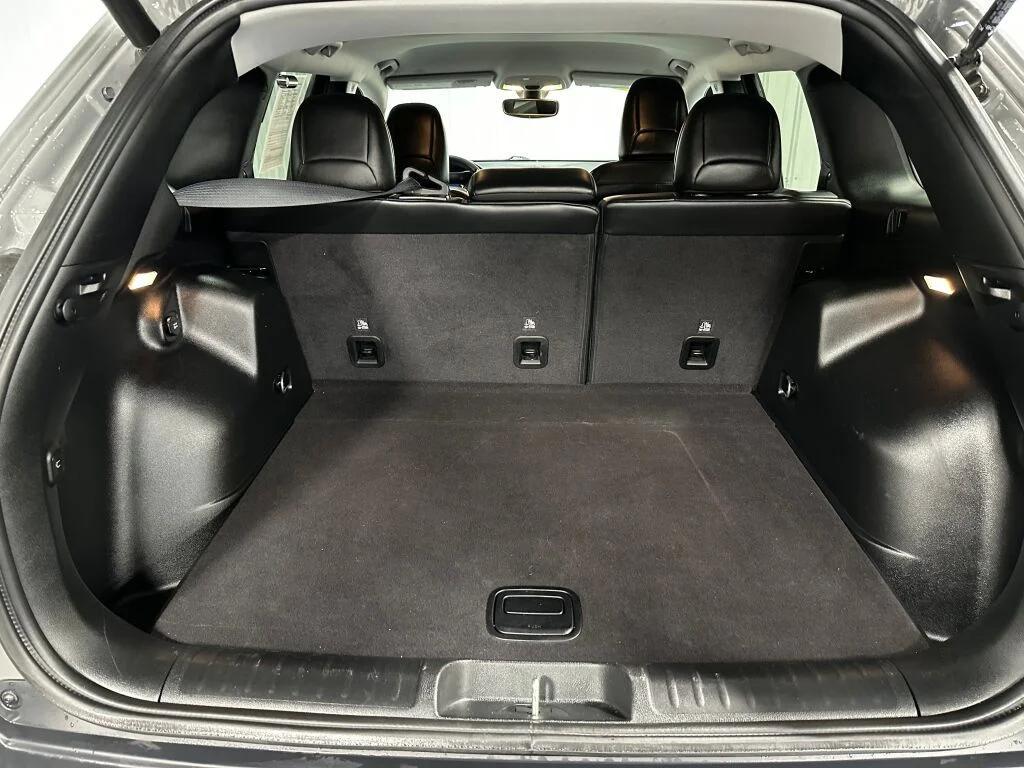 used 2020 Jeep Cherokee car, priced at $19,596