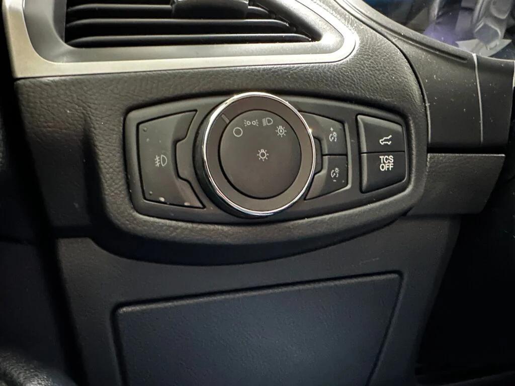 used 2022 Ford Edge car, priced at $20,896