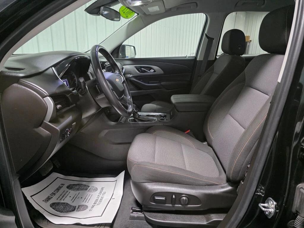used 2021 Chevrolet Traverse car, priced at $23,977