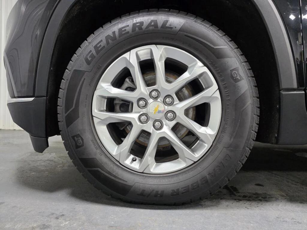 used 2021 Chevrolet Traverse car, priced at $23,977