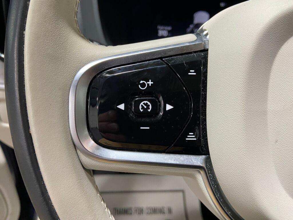 used 2023 Volvo XC60 car, priced at $25,988