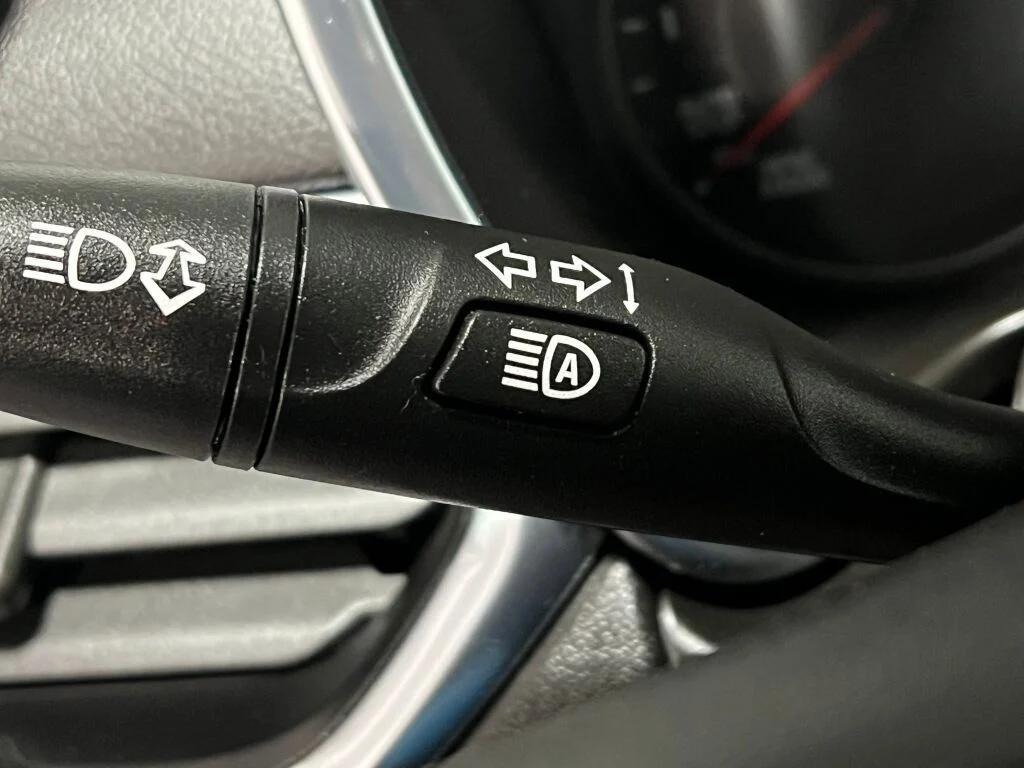 used 2023 Chevrolet Equinox car, priced at $17,396