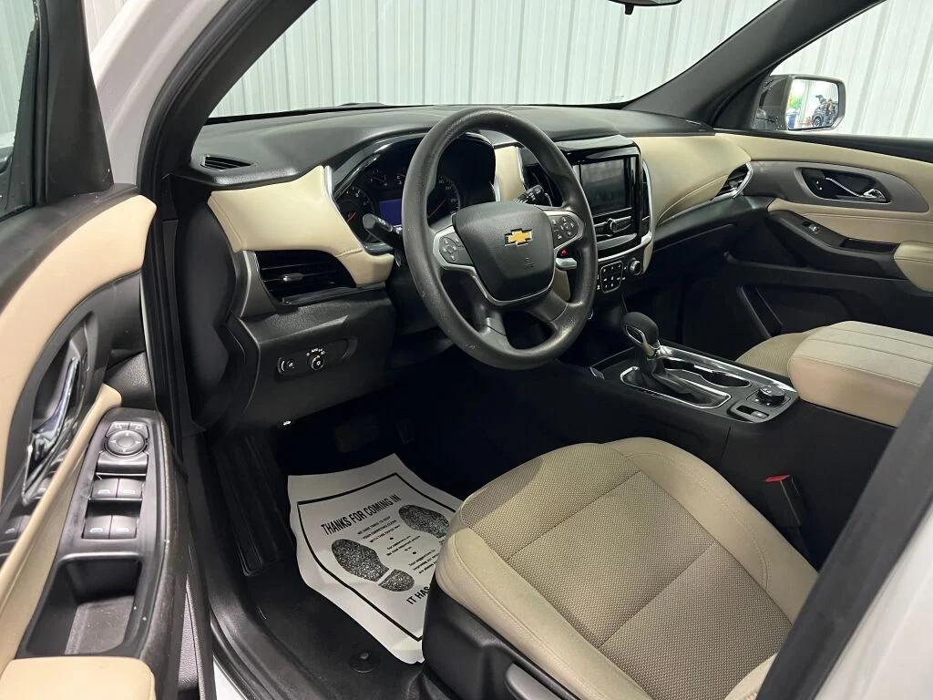 used 2023 Chevrolet Traverse car, priced at $26,578