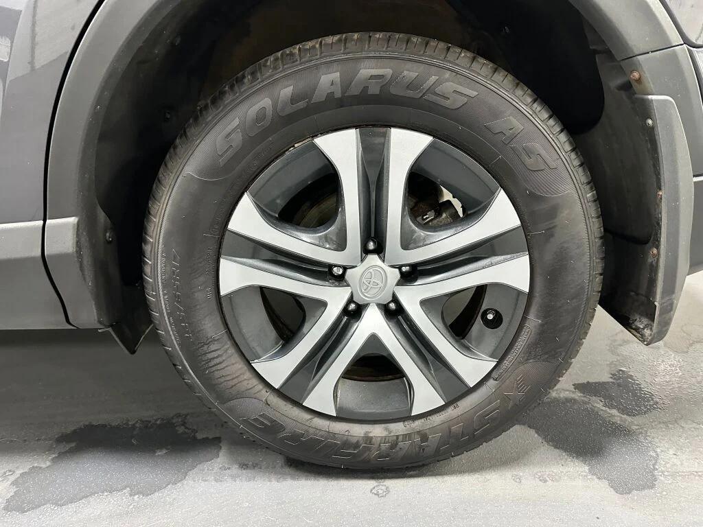 used 2018 Toyota RAV4 car