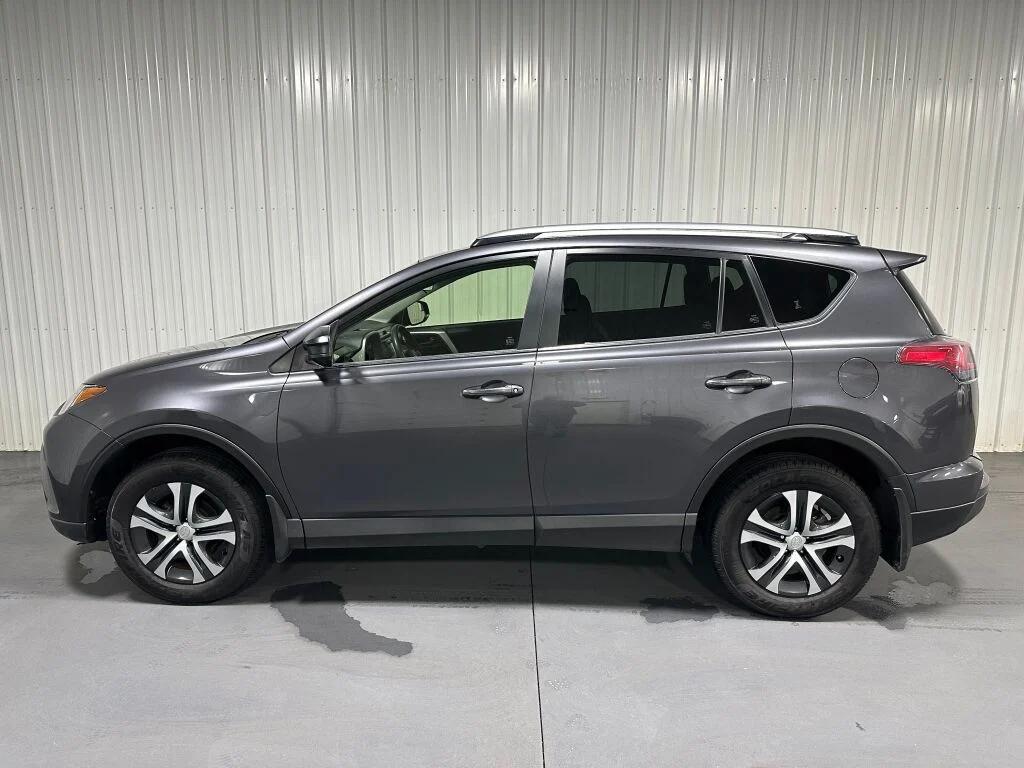 used 2018 Toyota RAV4 car