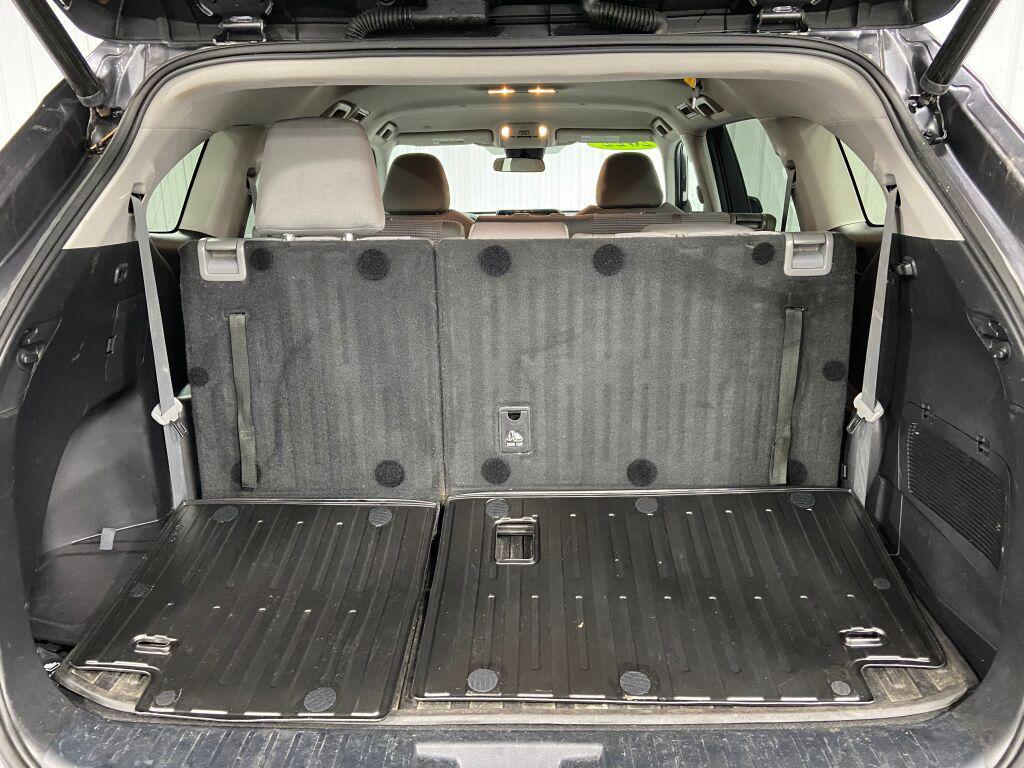 used 2022 Toyota Highlander Hybrid car, priced at $27,896