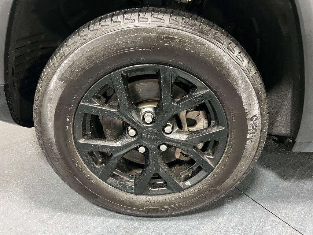 used 2024 Jeep Grand Cherokee L car, priced at $30,772