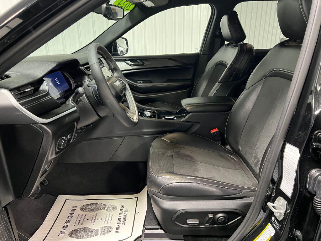 used 2024 Jeep Grand Cherokee L car, priced at $30,772