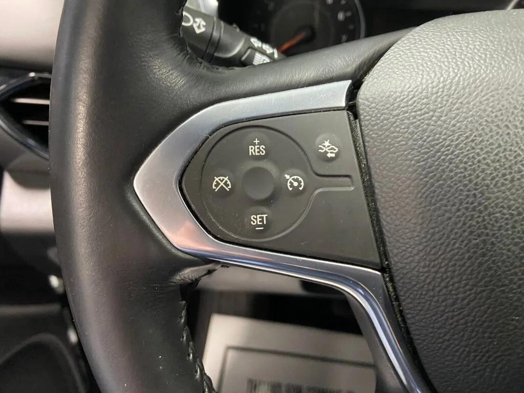 used 2022 Chevrolet Traverse car, priced at $25,883