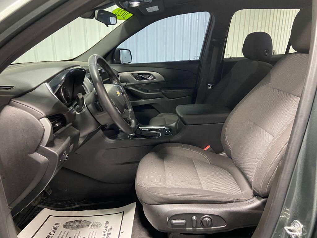 used 2022 Chevrolet Traverse car, priced at $25,883
