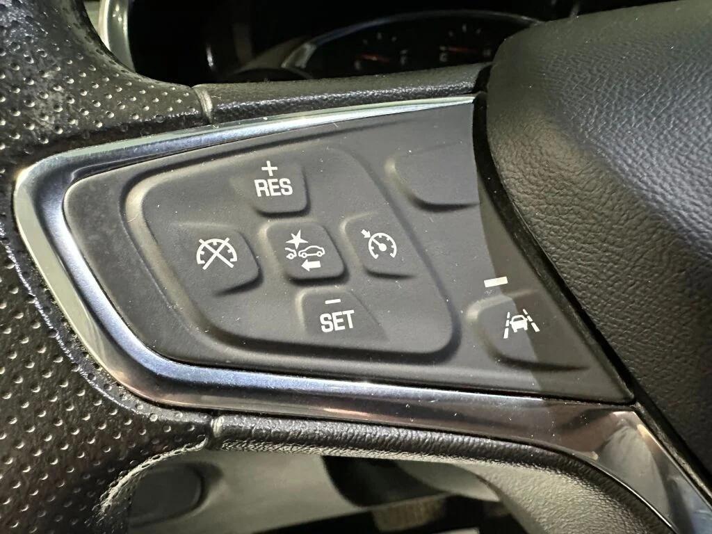 used 2021 Chevrolet Equinox car, priced at $15,649