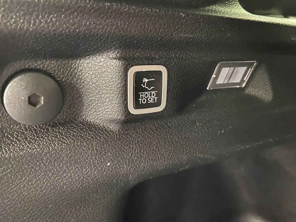 used 2023 Jeep Grand Cherokee L car, priced at $27,779