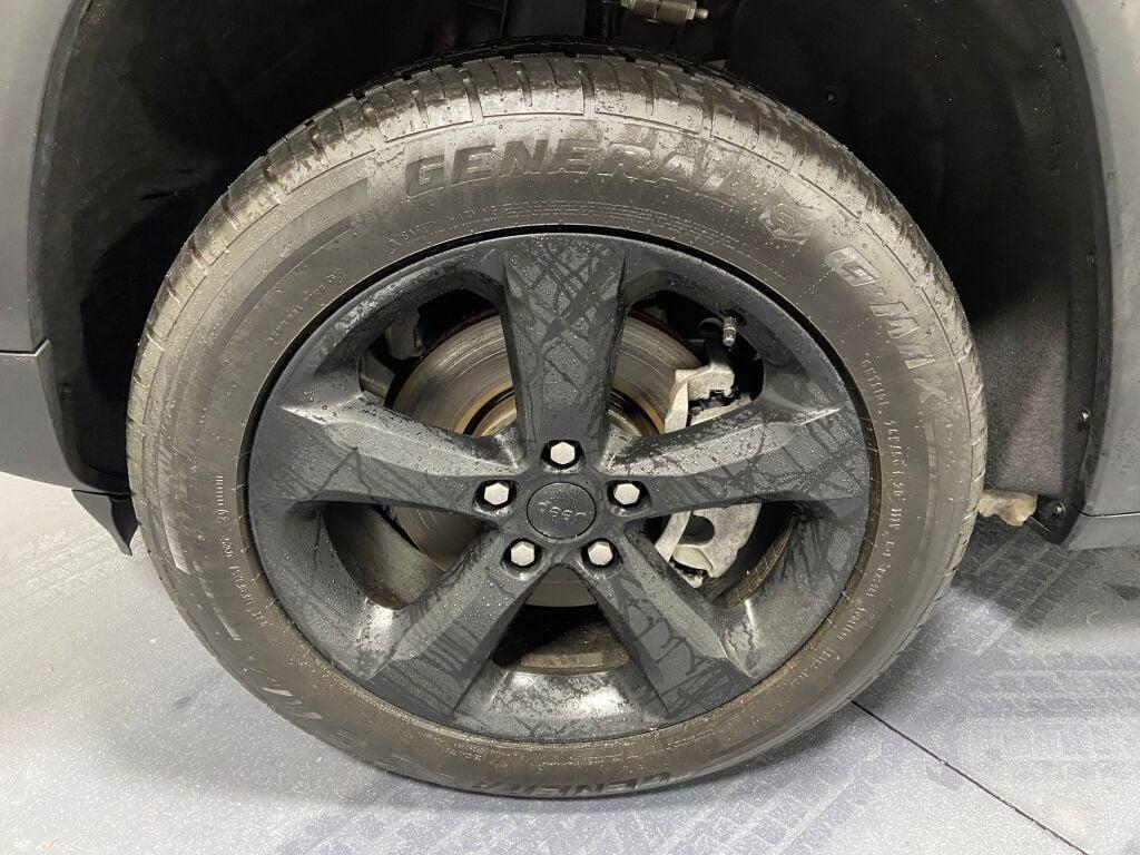 used 2023 Jeep Grand Cherokee L car, priced at $27,779