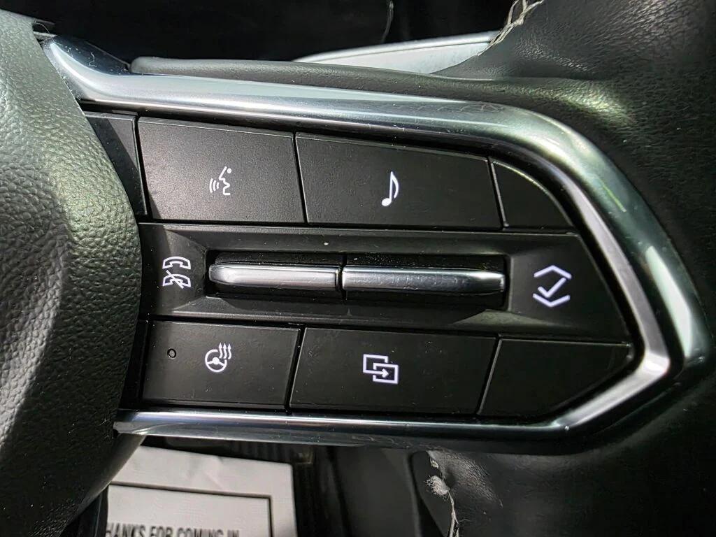 used 2024 Chevrolet Traverse car, priced at $32,788