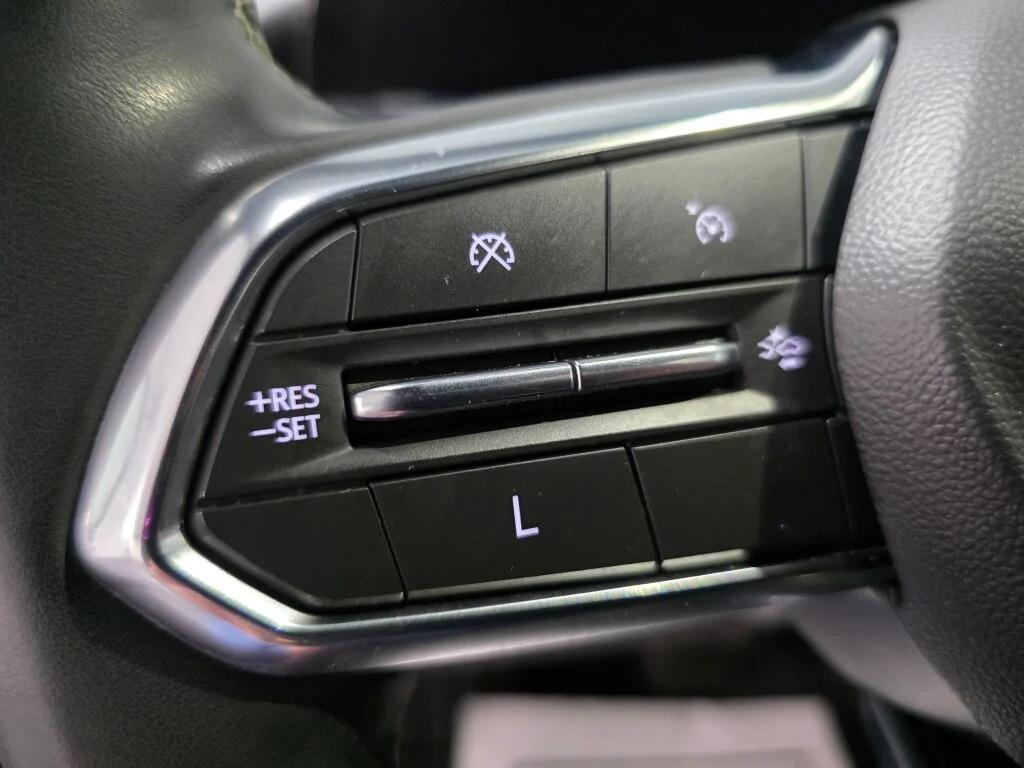 used 2024 Chevrolet Traverse car, priced at $32,788