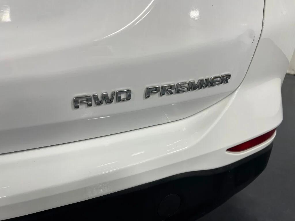 used 2023 Chevrolet Equinox car, priced at $23,856