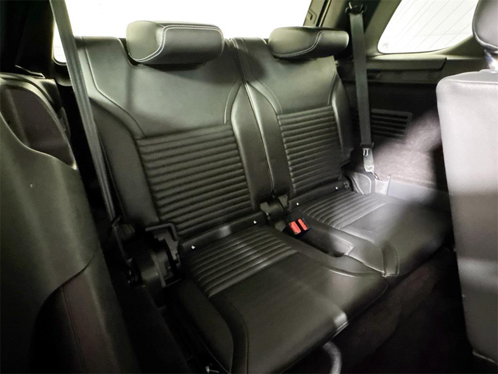 used 2023 Land Rover Discovery car, priced at $33,972