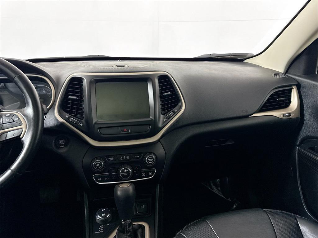 used 2016 Jeep Cherokee car, priced at $10,697