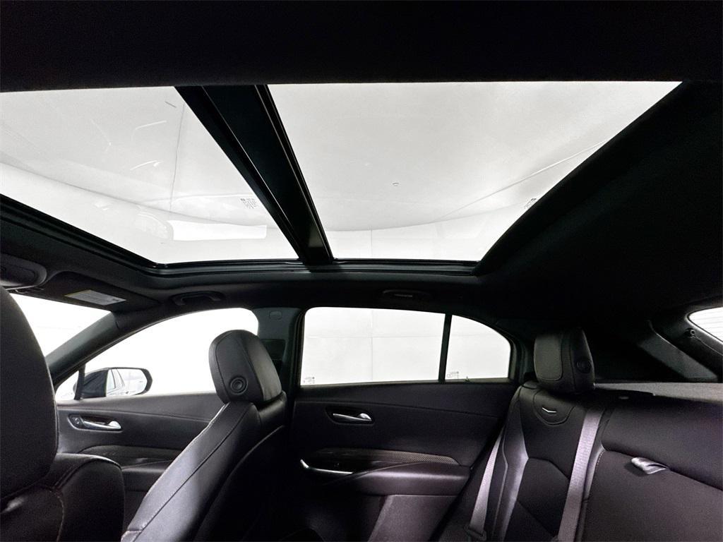 used 2022 Cadillac XT4 car, priced at $25,722