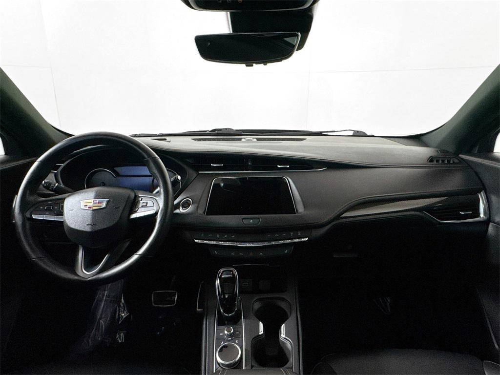 used 2022 Cadillac XT4 car, priced at $25,722