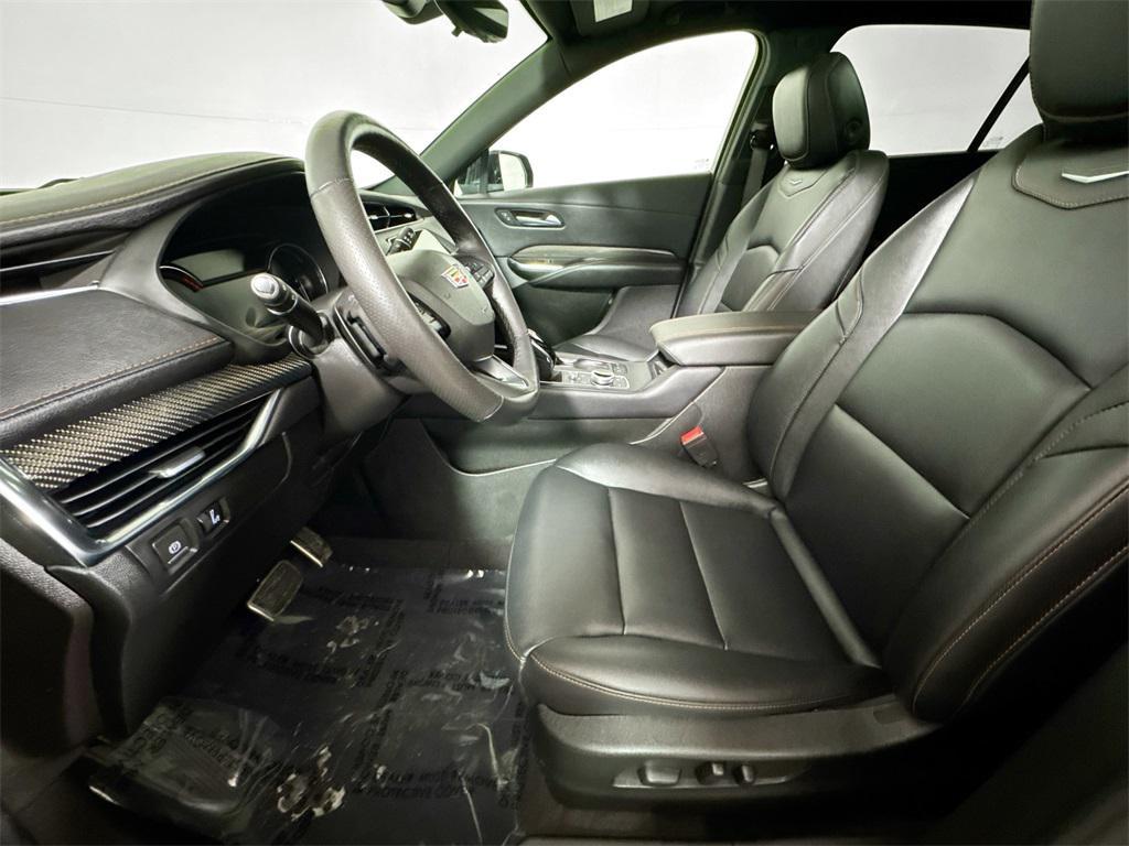 used 2022 Cadillac XT4 car, priced at $25,722