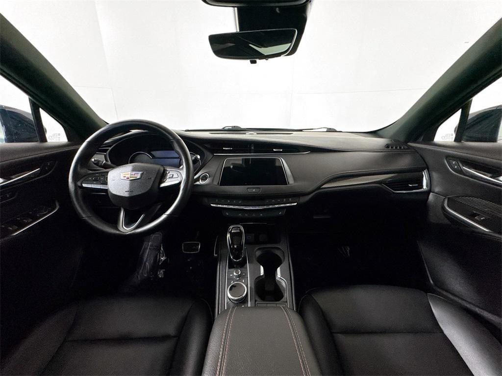 used 2022 Cadillac XT4 car, priced at $25,722