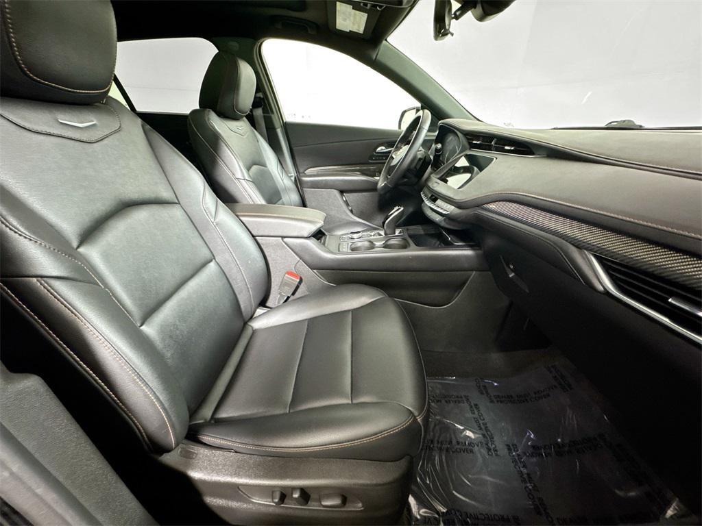 used 2022 Cadillac XT4 car, priced at $25,722