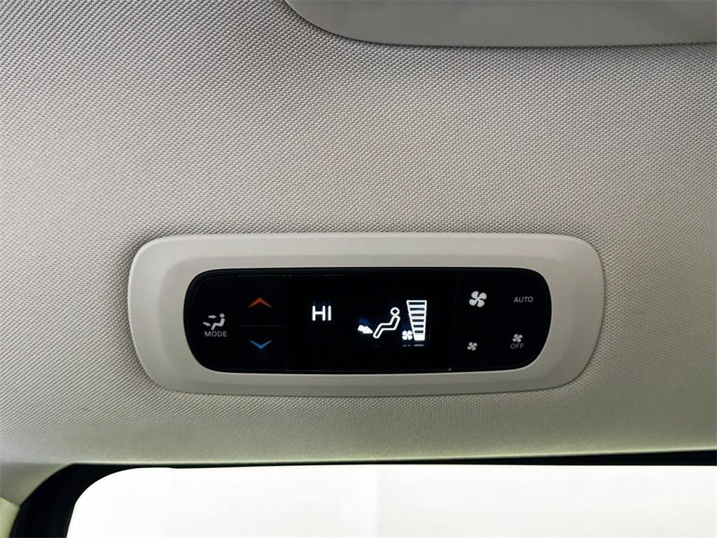 used 2022 Chrysler Pacifica Hybrid car, priced at $25,592