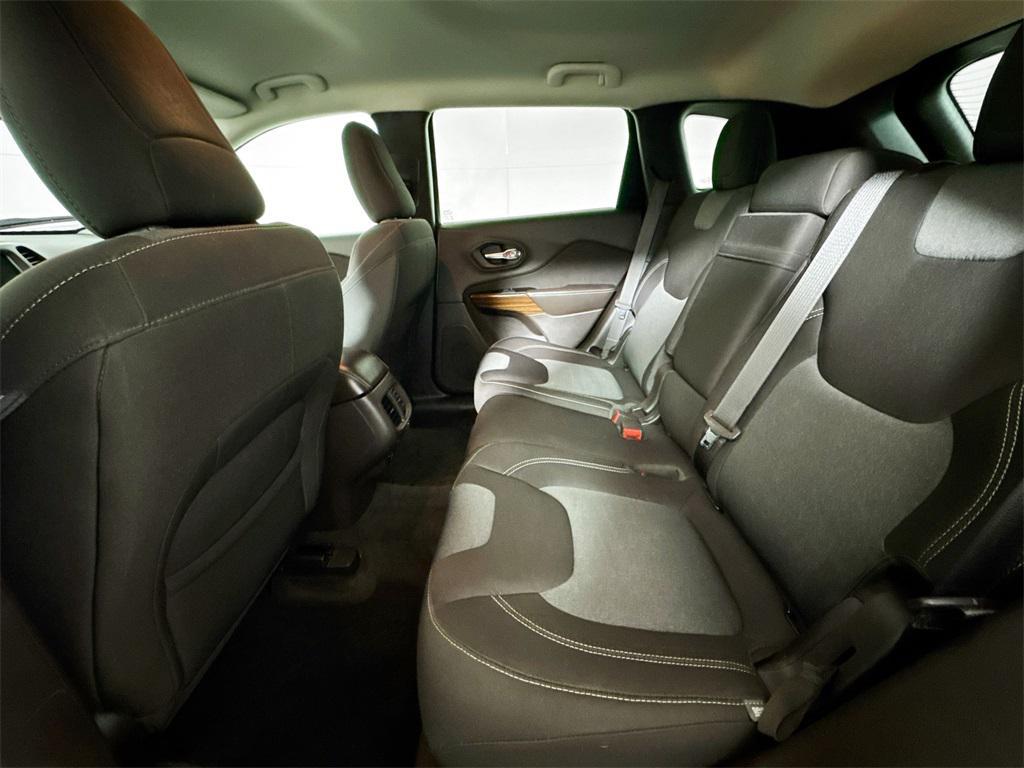 used 2014 Jeep Cherokee car, priced at $9,992