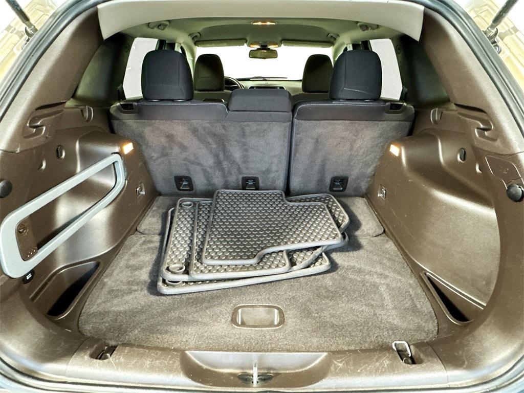 used 2014 Jeep Cherokee car, priced at $9,992