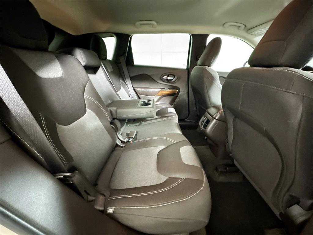 used 2014 Jeep Cherokee car, priced at $9,992