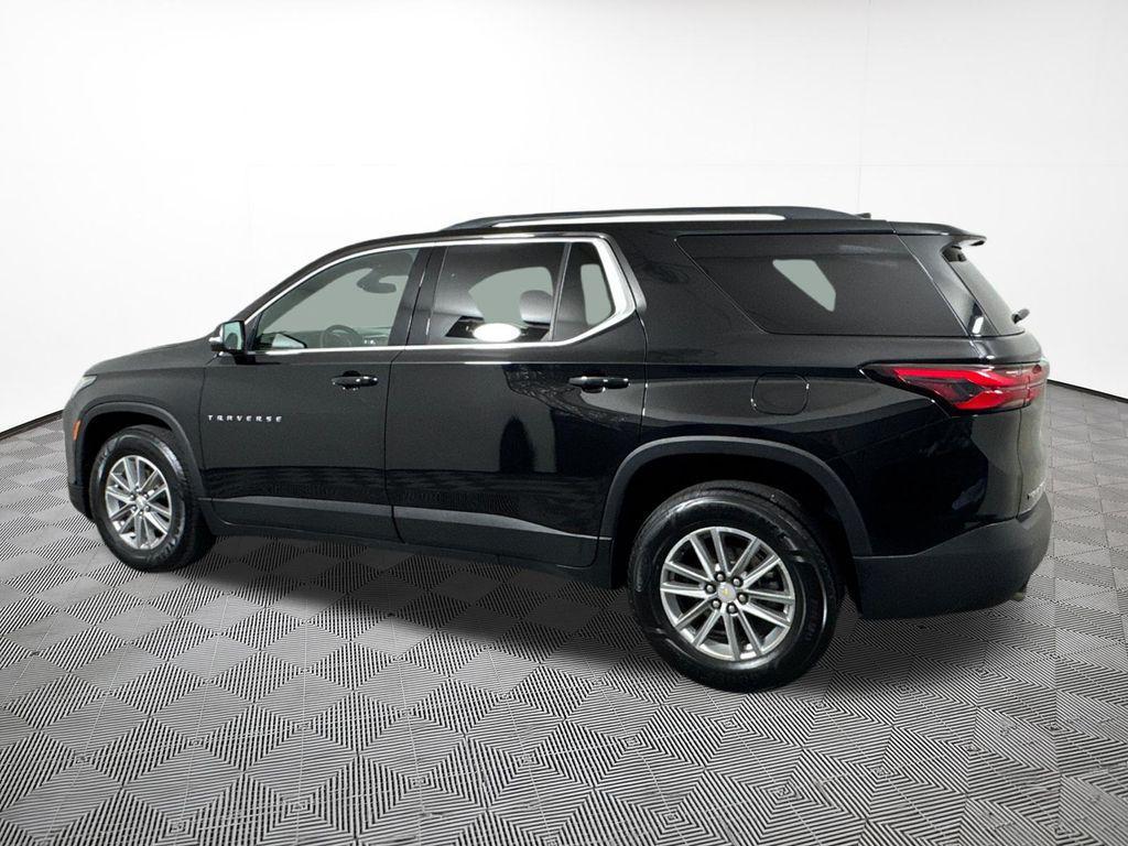 used 2023 Chevrolet Traverse car, priced at $25,621