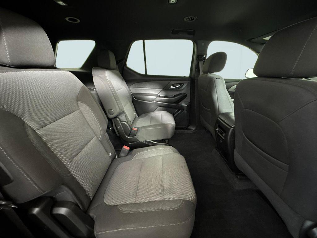 used 2023 Chevrolet Traverse car, priced at $25,621