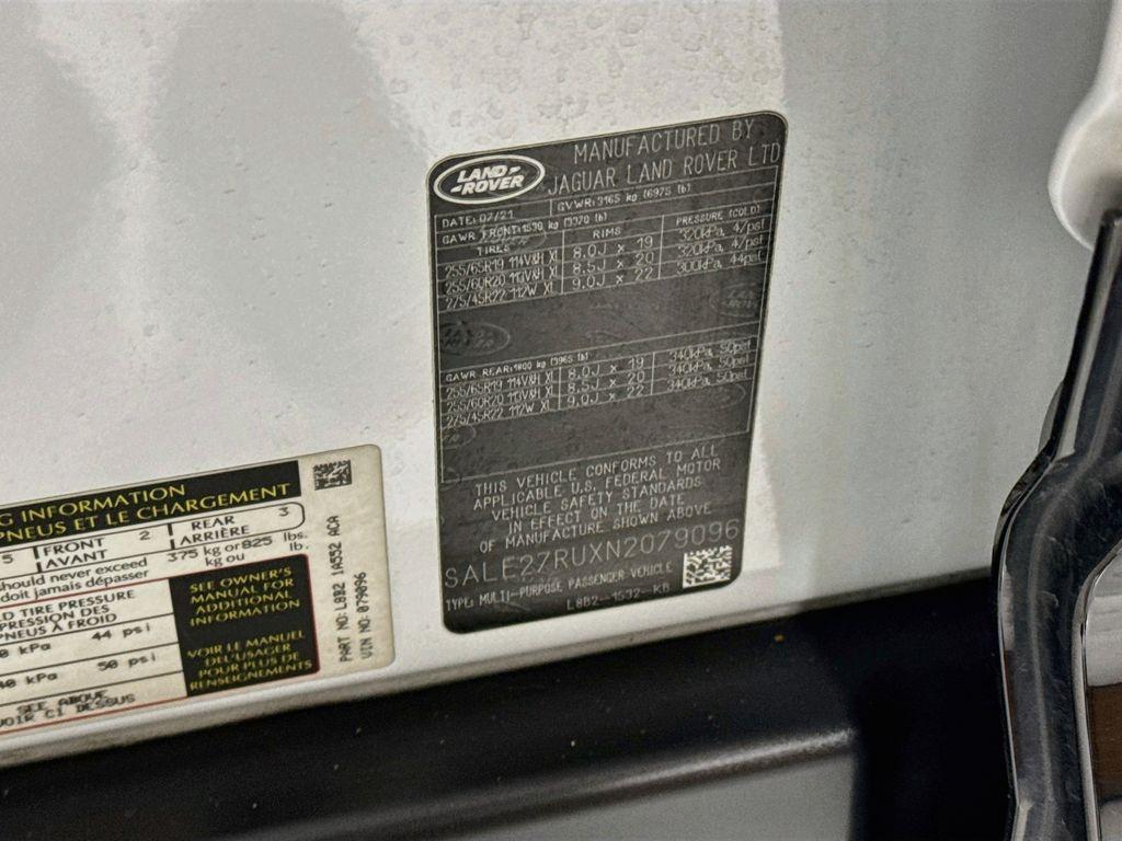 Land Rover Defender view 35