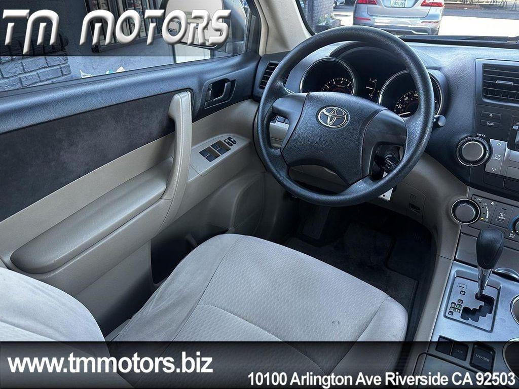 used 2008 Toyota Highlander car, priced at $7,890